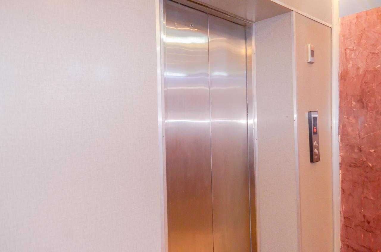 Igar Plaza Hotel Джинджа Екстериор снимка