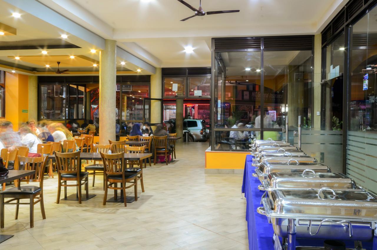 Igar Plaza Hotel Джинджа Екстериор снимка