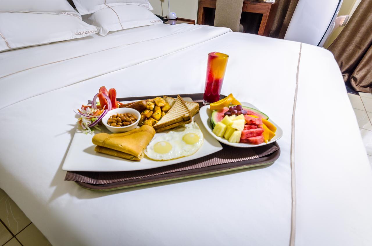 Igar Plaza Hotel Джинджа Екстериор снимка